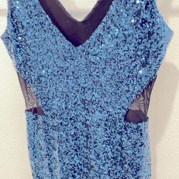 Bebe sequined dress. Size xs. - Picture 4 of 5